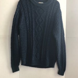 South Mountain cable knit sweater size large